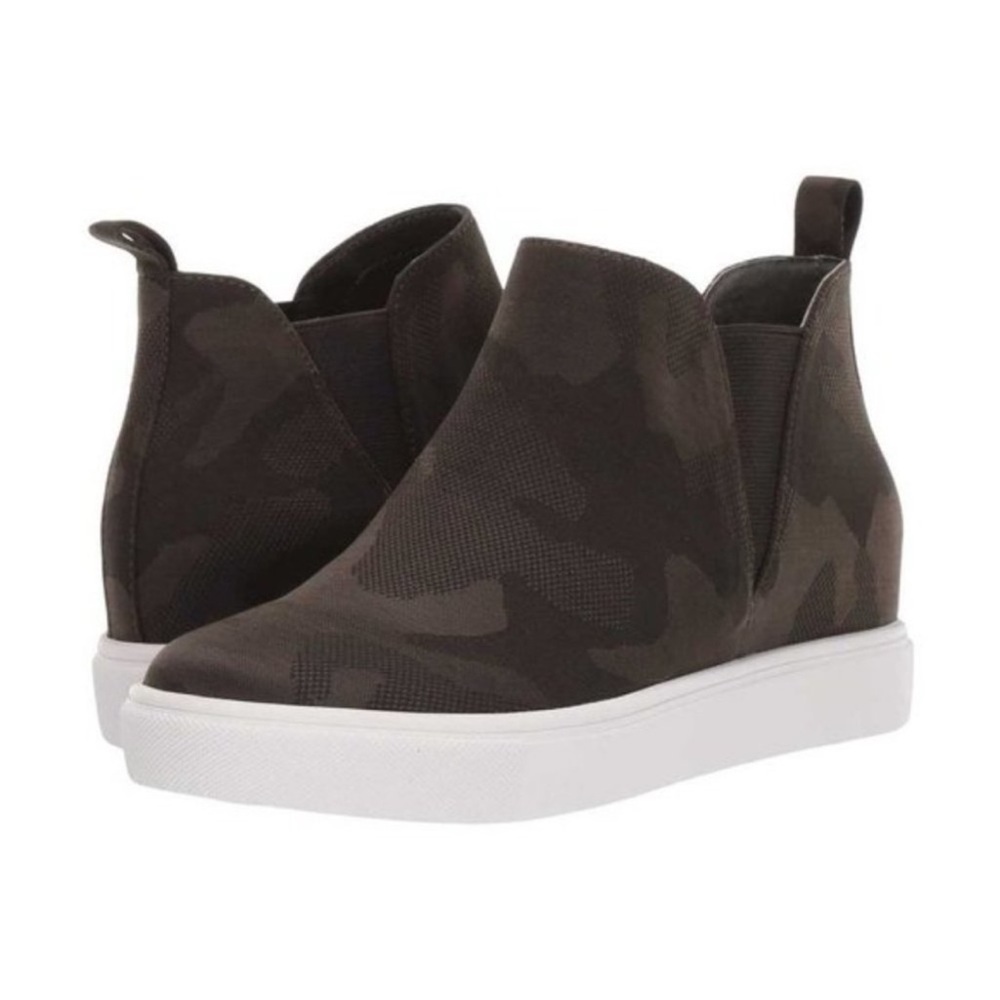 Women's Steve Madden Cayden Camo Sneakers Size 6 NEW